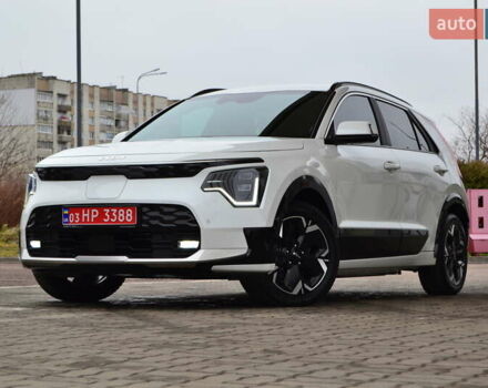 Белый Киа Niro, объемом двигателя 0 л и пробегом 33 тыс. км за 27999 $, фото 3 на Automoto.ua