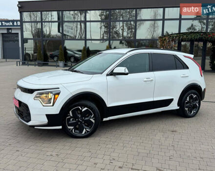 Білий Кіа Niro, об'ємом двигуна 0 л та пробігом 49 тис. км за 21500 $, фото 4 на Automoto.ua