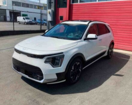 Киа Niro 2023 в Полтаве на Automoto.ua Белый Киа Niro, объемом двигателя 0 л и пробегом 24 тыс. км за 16400 $, фото 2 на Automoto.ua