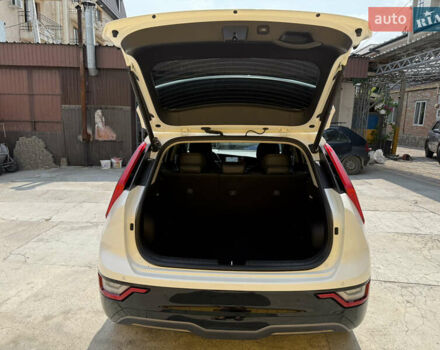 Киа Niro 2023 в Умани на Automoto.ua Белый Киа Niro, объемом двигателя 0 л и пробегом 83 тыс. км за 24600 $, фото 26 на Automoto.ua