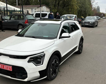 Киа Niro 2023 в Черкассах на Automoto.ua Белый Киа Niro, объемом двигателя 0 л и пробегом 81 тыс. км за 27400 $, фото 9 на Automoto.ua