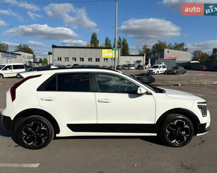 Белый Киа Niro, объемом двигателя 0 л и пробегом 28 тыс. км за 20499 $, фото 4 на Automoto.ua