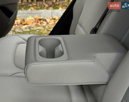 Білий Кіа Niro, об'ємом двигуна 0 л та пробігом 85 тис. км за 26899 $, фото 167 на Automoto.ua