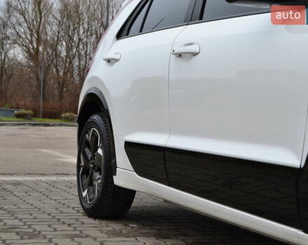 Белый Киа Niro, объемом двигателя 0 л и пробегом 33 тыс. км за 27999 $, фото 80 на Automoto.ua