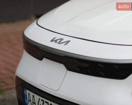 Белый Киа Niro, объемом двигателя 0 л и пробегом 12 тыс. км за 23700 $, фото 3 на Automoto.ua