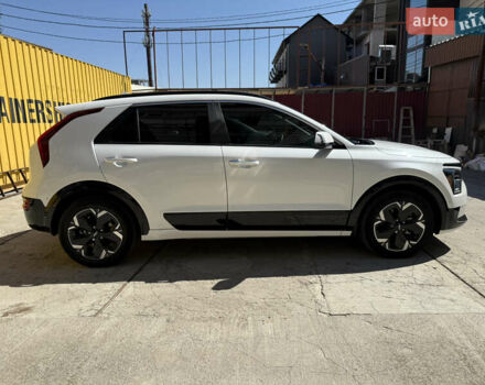 Киа Niro 2023 в Умани на Automoto.ua Белый Киа Niro, объемом двигателя 0 л и пробегом 83 тыс. км за 24600 $, фото 80 на Automoto.ua