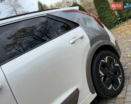 Білий Кіа Niro, об'ємом двигуна 0 л та пробігом 85 тис. км за 26899 $, фото 24 на Automoto.ua