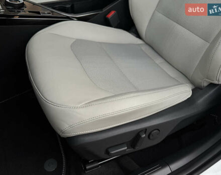 Білий Кіа Niro, об'ємом двигуна 0 л та пробігом 85 тис. км за 26899 $, фото 103 на Automoto.ua