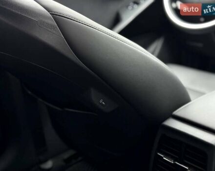 Белый Киа Niro, объемом двигателя 0 л и пробегом 48 тыс. км за 25400 $, фото 68 на Automoto.ua