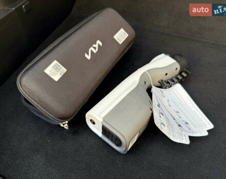 Белый Киа Niro, объемом двигателя 0 л и пробегом 59 тыс. км за 24900 $, фото 29 на Automoto.ua