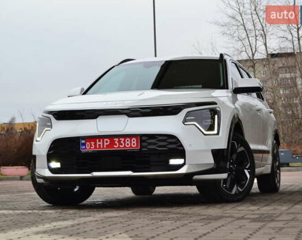 Белый Киа Niro, объемом двигателя 0 л и пробегом 33 тыс. км за 27999 $, фото 2 на Automoto.ua