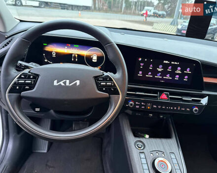 Білий Кіа Niro, об'ємом двигуна 0 л та пробігом 49 тис. км за 21500 $, фото 37 на Automoto.ua
