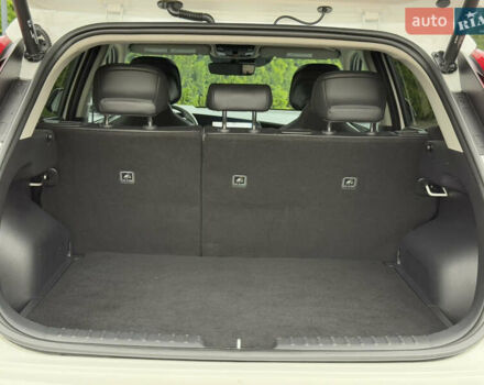 Киа Niro 2023 в Дрогобыче на Automoto.ua Белый Киа Niro, объемом двигателя 0 л и пробегом 57 тыс. км за 23850 $, фото 107 на Automoto.ua