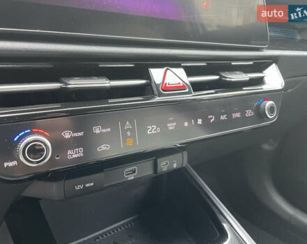 Білий Кіа Niro, об'ємом двигуна 1.6 л та пробігом 15 тис. км за 25900 $, фото 28 на Automoto.ua