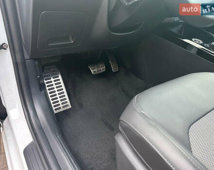 Белый Киа Niro, объемом двигателя 1.6 л и пробегом 17 тыс. км за 26000 $, фото 7 на Automoto.ua