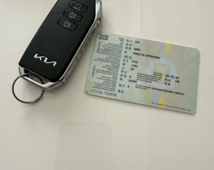 Киа Niro 2023 в Умани на Automoto.ua Белый Киа Niro, объемом двигателя 0 л и пробегом 83 тыс. км за 24600 $, фото 79 на Automoto.ua