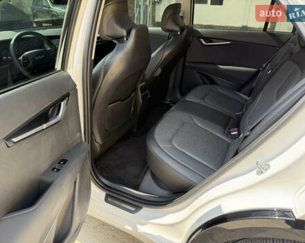 Киа Niro 2023 в Умани на Automoto.ua Белый Киа Niro, объемом двигателя 0 л и пробегом 83 тыс. км за 24600 $, фото 46 на Automoto.ua