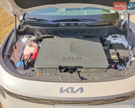 Белый Киа Niro, объемом двигателя 0 л и пробегом 64 тыс. км за 22000 $, фото 6 на Automoto.ua