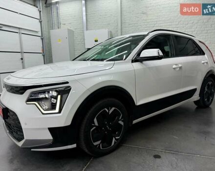 Белый Киа Niro, объемом двигателя 0 л и пробегом 44 тыс. км за 29759 $, фото 2 на Automoto.ua