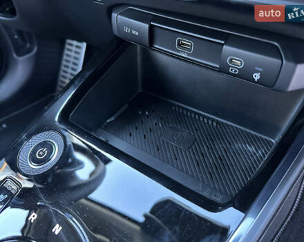 Білий Кіа Niro, об'ємом двигуна 0 л та пробігом 5 тис. км за 27980 $, фото 87 на Automoto.ua