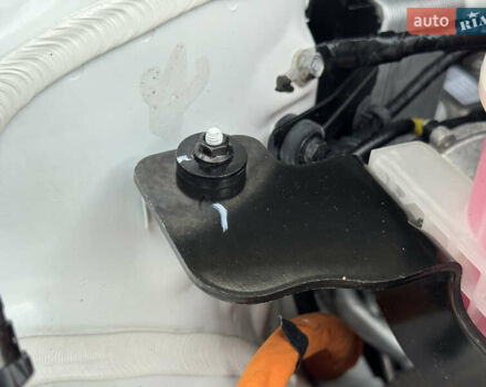 Білий Кіа Niro, об'ємом двигуна 0 л та пробігом 85 тис. км за 26899 $, фото 187 на Automoto.ua