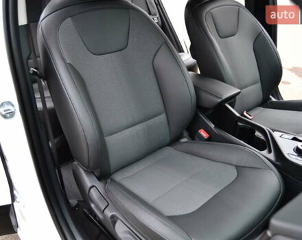 Белый Киа Niro, объемом двигателя 0 л и пробегом 33 тыс. км за 27999 $, фото 103 на Automoto.ua