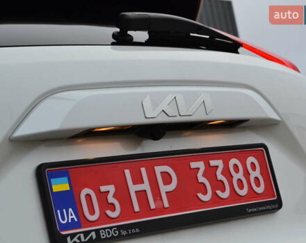 Белый Киа Niro, объемом двигателя 0 л и пробегом 33 тыс. км за 27999 $, фото 26 на Automoto.ua