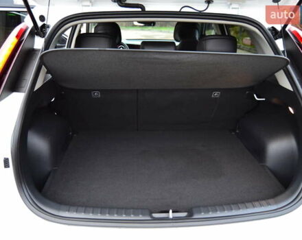 Белый Киа Niro, объемом двигателя 0 л и пробегом 33 тыс. км за 27999 $, фото 97 на Automoto.ua