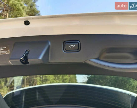 Белый Киа Niro, объемом двигателя 0 л и пробегом 64 тыс. км за 22000 $, фото 7 на Automoto.ua