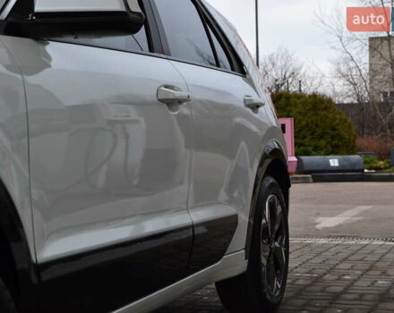 Белый Киа Niro, объемом двигателя 0 л и пробегом 33 тыс. км за 27999 $, фото 16 на Automoto.ua
