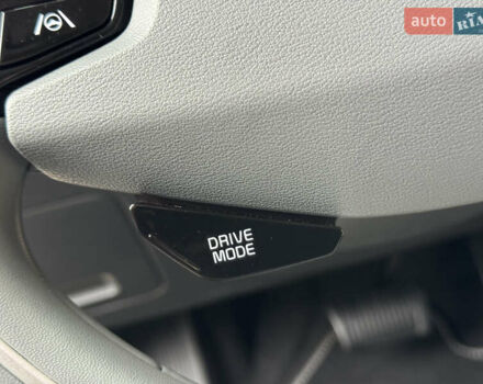 Білий Кіа Niro, об'ємом двигуна 0 л та пробігом 85 тис. км за 26899 $, фото 115 на Automoto.ua