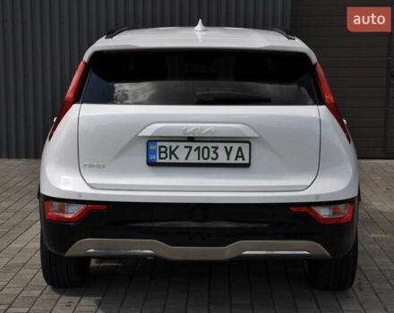 Білий Кіа Niro, об'ємом двигуна 0 л та пробігом 4 тис. км за 24500 $, фото 5 на Automoto.ua