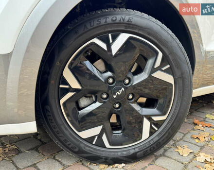 Білий Кіа Niro, об'ємом двигуна 0 л та пробігом 85 тис. км за 26899 $, фото 15 на Automoto.ua