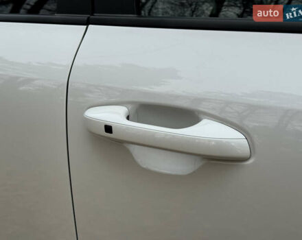 Білий Кіа Niro, об'ємом двигуна 0 л та пробігом 85 тис. км за 26899 $, фото 49 на Automoto.ua