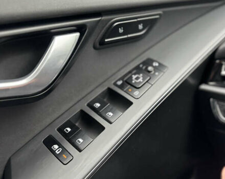 Киа Niro 2023 в Черкассах на Automoto.ua Белый Киа Niro, объемом двигателя 0 л и пробегом 81 тыс. км за 27400 $, фото 13 на Automoto.ua