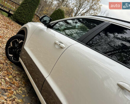 Білий Кіа Niro, об'ємом двигуна 0 л та пробігом 85 тис. км за 26899 $, фото 93 на Automoto.ua