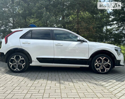 Белый Киа Niro, объемом двигателя 0 л и пробегом 12 тыс. км за 35990 $, фото 10 на Automoto.ua