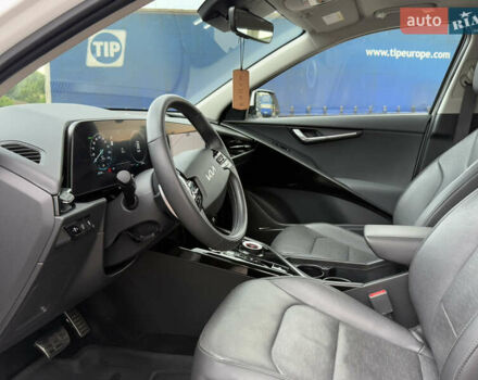 Киа Niro 2023 в Дрогобыче на Automoto.ua Белый Киа Niro, объемом двигателя 0 л и пробегом 57 тыс. км за 23850 $, фото 69 на Automoto.ua