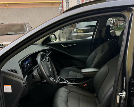 Белый Киа Niro, объемом двигателя 0 л и пробегом 120 тыс. км за 20000 $, фото 25 на Automoto.ua