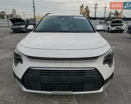 Белый Киа Niro, объемом двигателя 1.58 л и пробегом 37 тыс. км за 6000 $, фото 5 на Automoto.ua