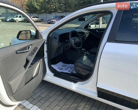 Белый Киа Niro, объемом двигателя 0 л и пробегом 35 тыс. км за 24900 $, фото 23 на Automoto.ua