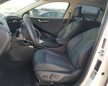 Белый Киа Niro, объемом двигателя 1.6 л и пробегом 21 тыс. км за 6900 $, фото 6 на Automoto.ua