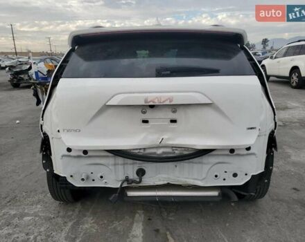 Белый Киа Niro, объемом двигателя 1.58 л и пробегом 37 тыс. км за 6000 $, фото 2 на Automoto.ua