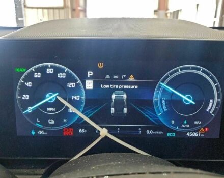 Белый Киа Niro, объемом двигателя 0 л и пробегом 45 тыс. км за 8000 $, фото 8 на Automoto.ua