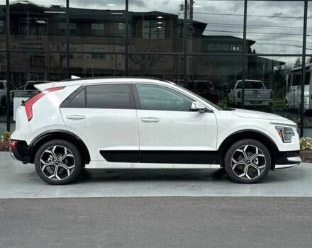 Белый Киа Niro, объемом двигателя 1.6 л и пробегом 6 тыс. км за 8800 $, фото 1 на Automoto.ua