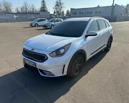 Белый Киа Niro, объемом двигателя 1.6 л и пробегом 120 тыс. км за 16000 $, фото 2 на Automoto.ua