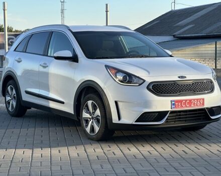 Белый Киа Niro, объемом двигателя 1.6 л и пробегом 102 тыс. км за 13800 $, фото 4 на Automoto.ua