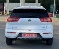 Белый Киа Niro, объемом двигателя 1.6 л и пробегом 102 тыс. км за 13800 $, фото 6 на Automoto.ua