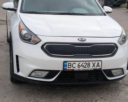 Белый Киа Niro, объемом двигателя 1.6 л и пробегом 110 тыс. км за 15600 $, фото 1 на Automoto.ua
