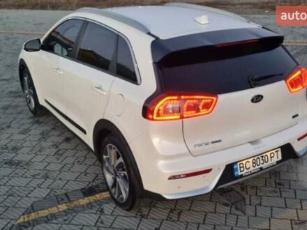 Киа Niro 2017 в Буче на Automoto.ua Белый Киа Niro, объемом двигателя 1.6 л и пробегом 158 тыс. км за 17500 $, фото 1 на Automoto.ua
